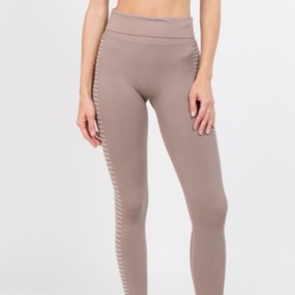 Yelete | High waisted Compression Legging Yoga - Picture 3 of 4